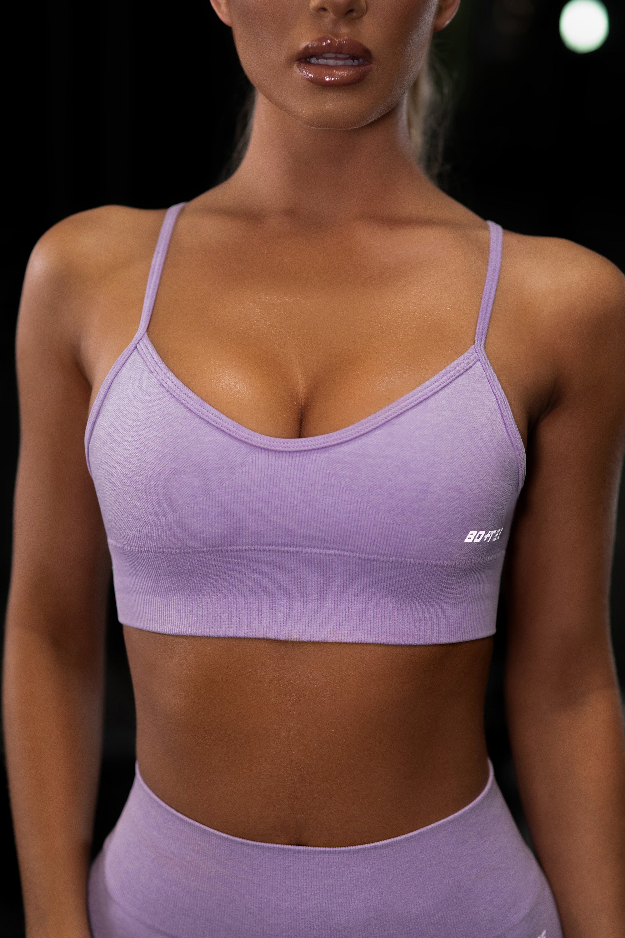 Empower Seamless V Neck Sports Bra in Lilac