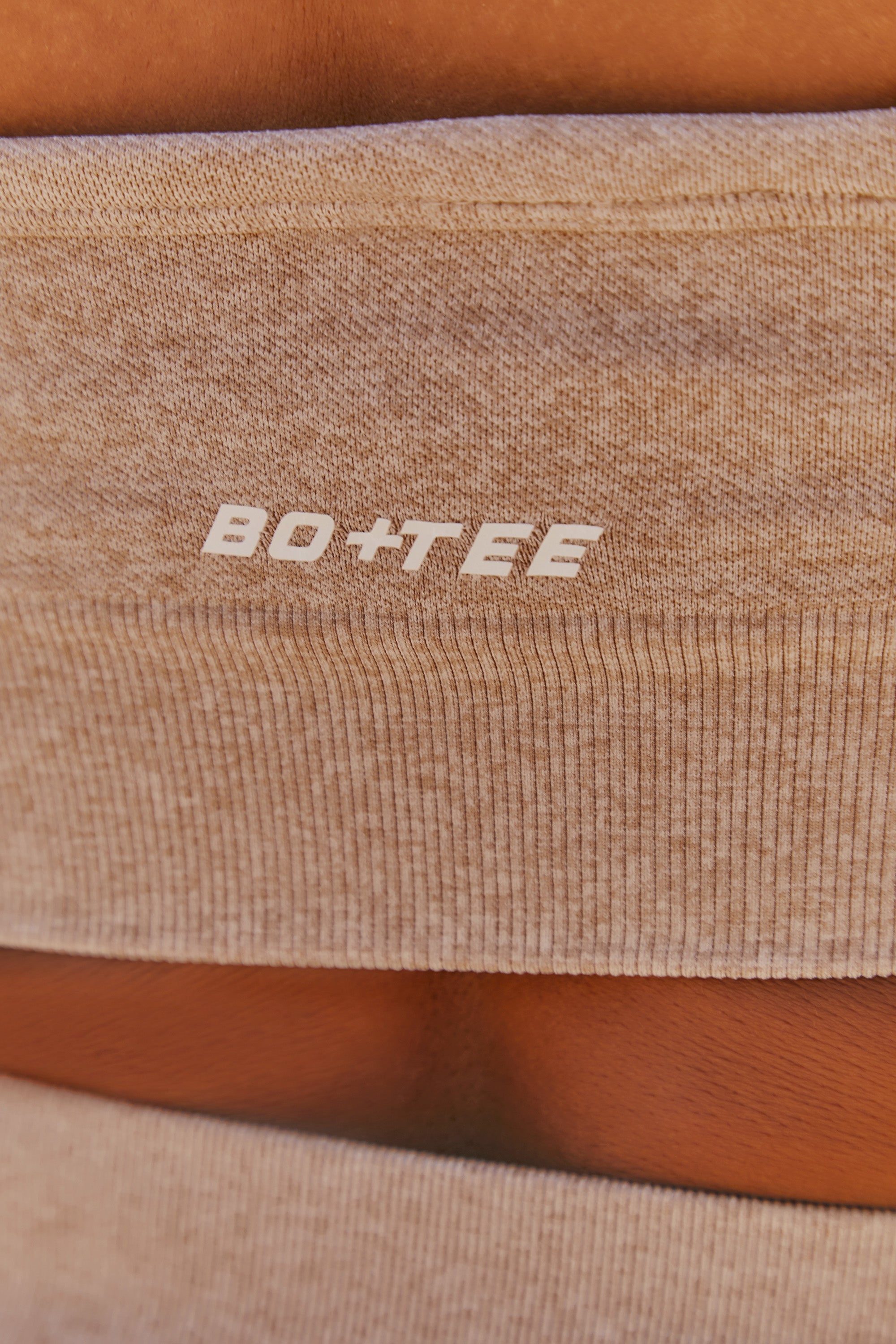 Seamless Cross Strap Sports Bra in Sand