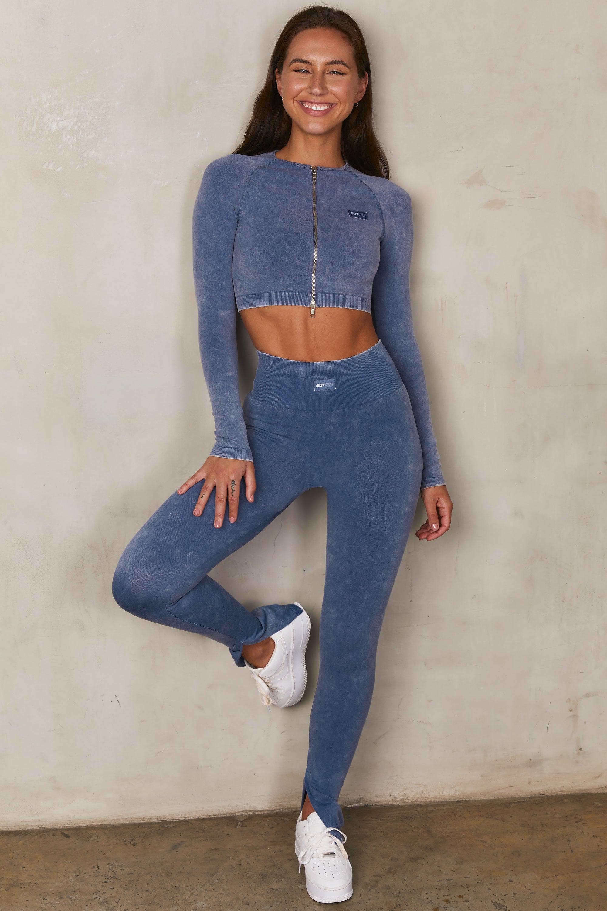 Seamless Acid Wash Zip Crop Top in Indigo